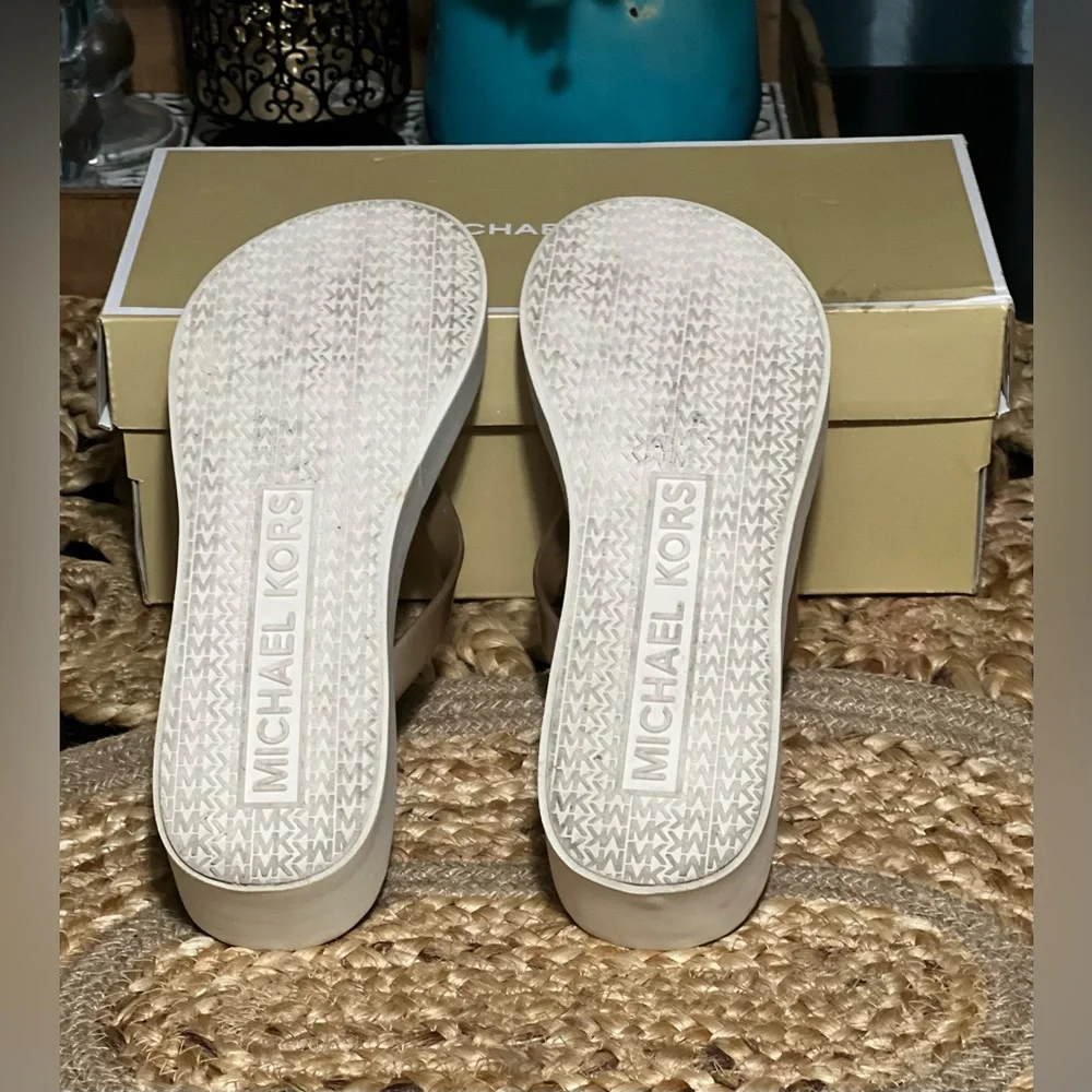 Michael Kors Gold and White Platform Flip-flops - Picture 8 of 8